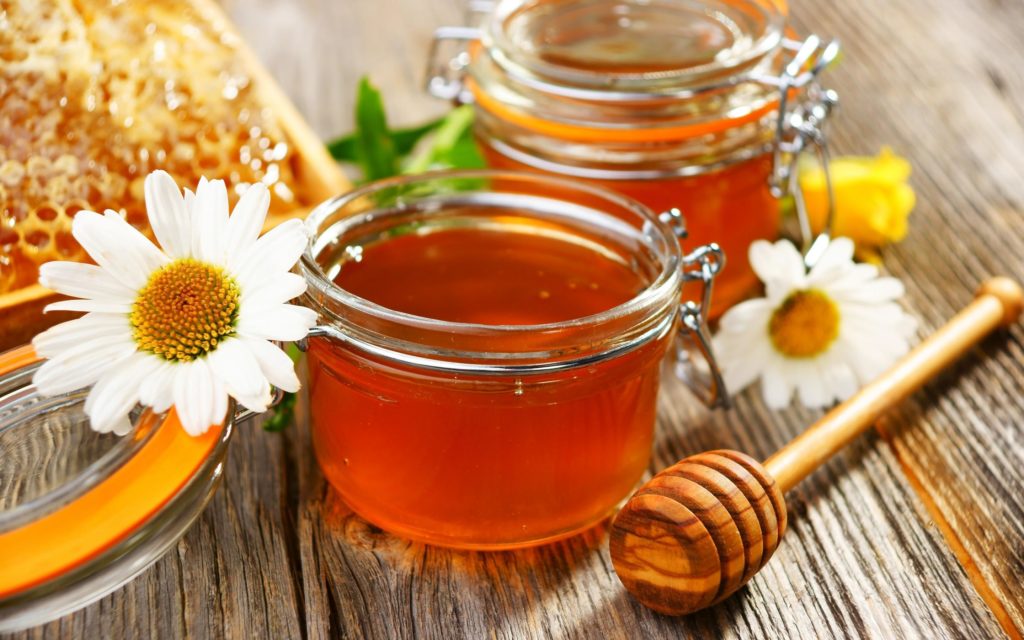 Народные методы лечения печени медом и травами